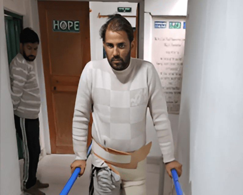 Kiwi generosity helps Indian amputee