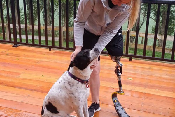 Peke Waihanga Foundation recipient, Clare with her running blade
